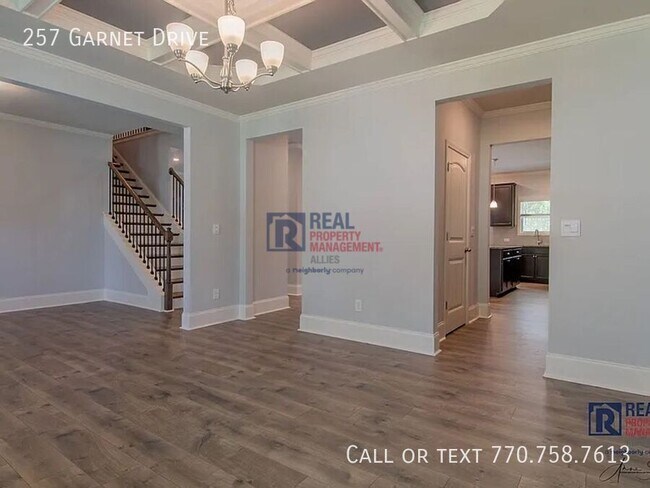 Photo - 257 Garnet Dr