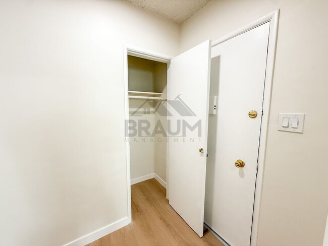 Photo - 13129 Oxnard St Unit 11