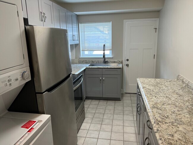 40 N. Summit Avenue