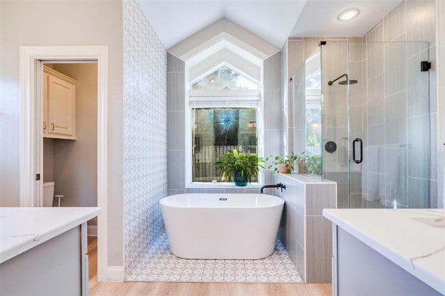 Photo - 106 Rupen Ct