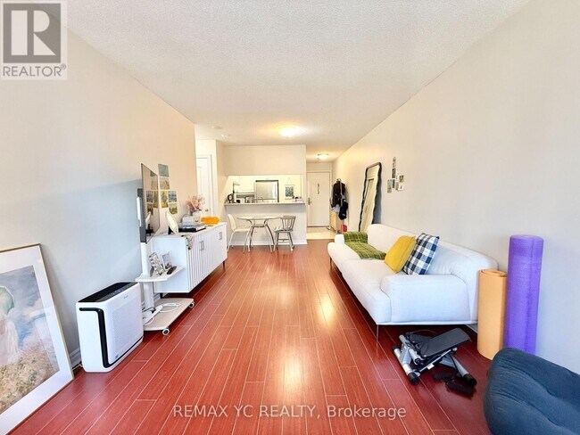 18 Sommerset Way Unit 1011