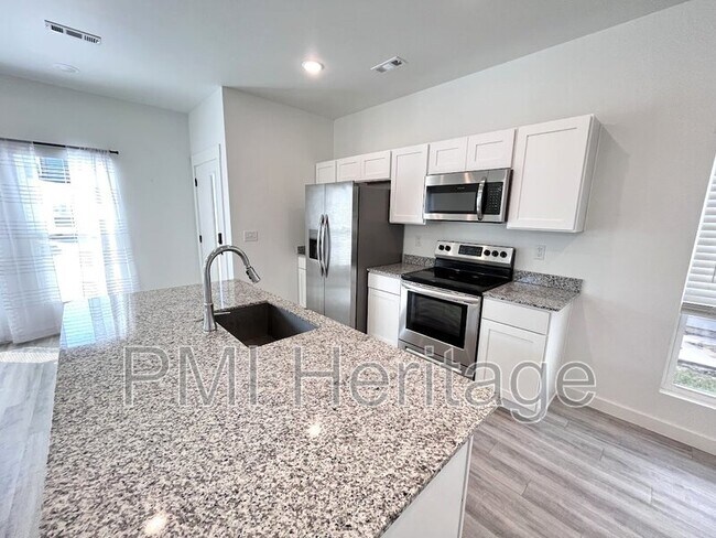 Photo - 950 Ventnor Ave