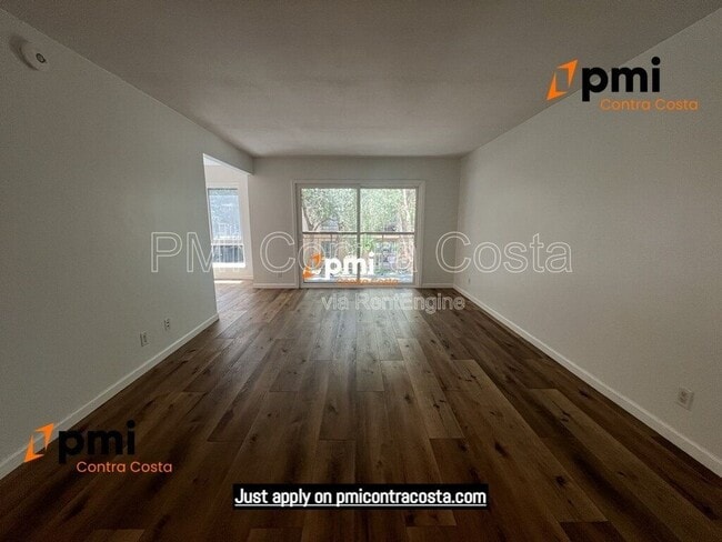 Photo - 470 N Civic Dr Unit Apt 204