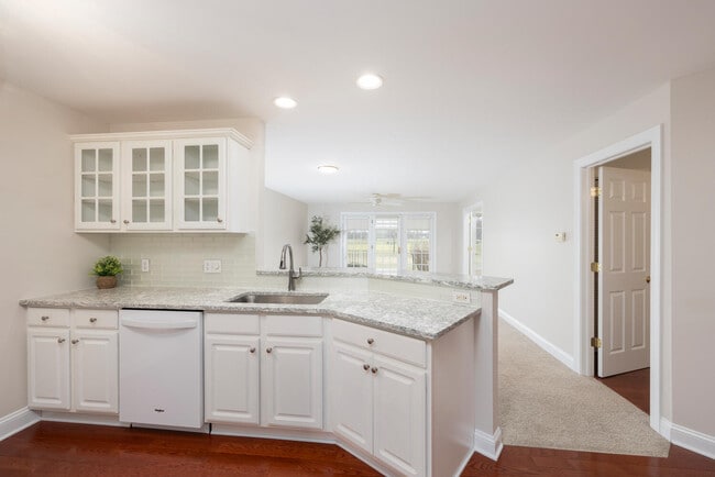 Photo - 41 Tralee Ter Unit 41