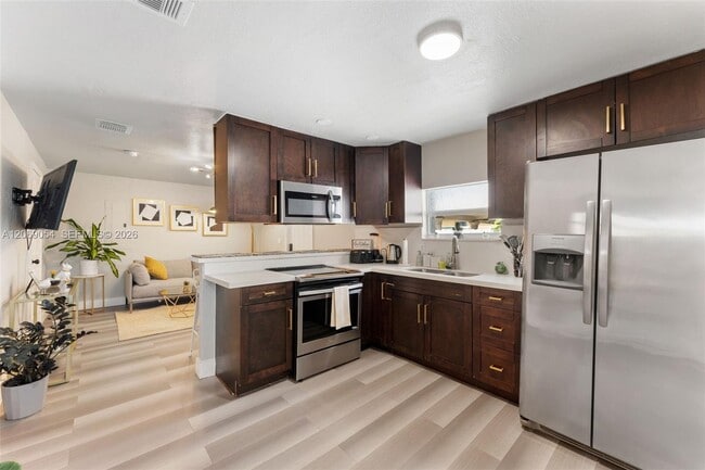 Photo - 2275 NW 33rd St