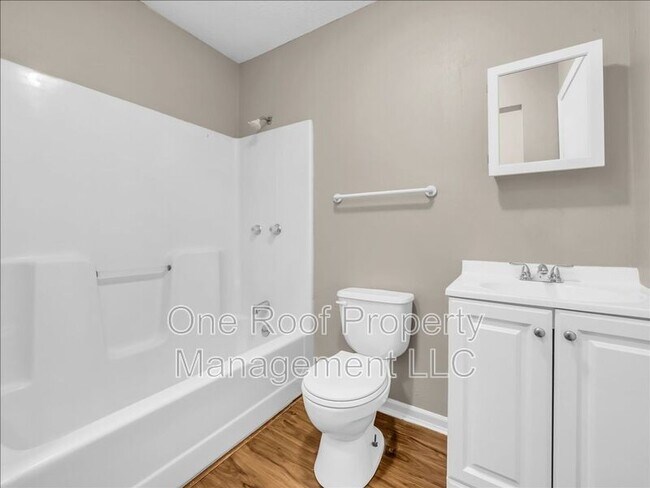 Photo - 1909 Chateau Dr
