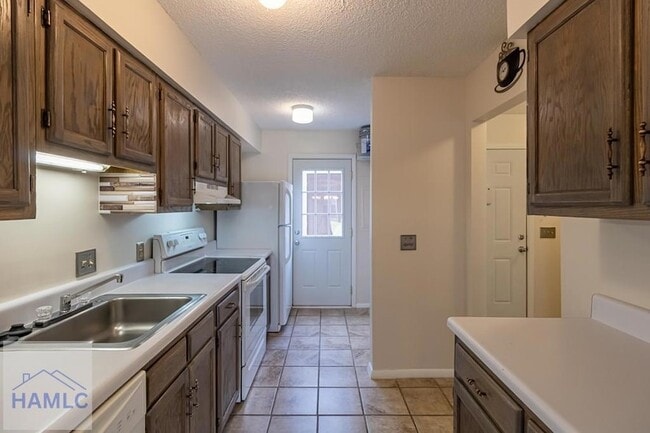 Photo - 901 Olmstead Dr