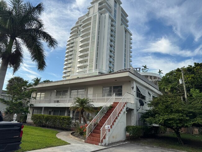 Building Photo - 4800 N Flagler Dr Unit 3