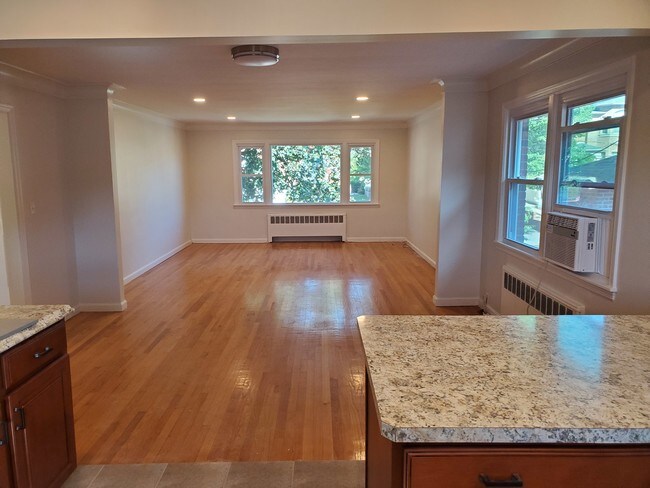 Living Room / Dining Room - 216 Glen Ave Apartamentos Unidad Second Floor