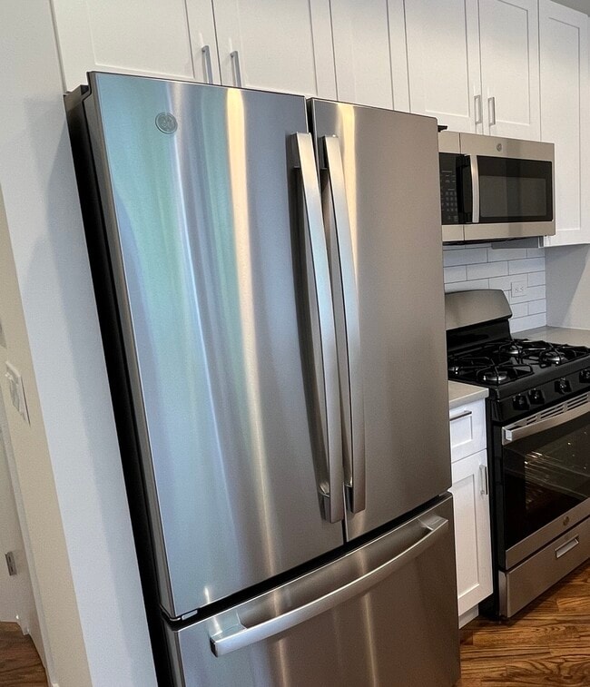 Photo - 2217 W Chicago Ave Unit 3R