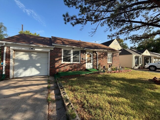 Building Photo - 4408 Vesta Dr