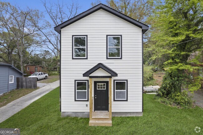 Building Photo - 771 Center St Rental