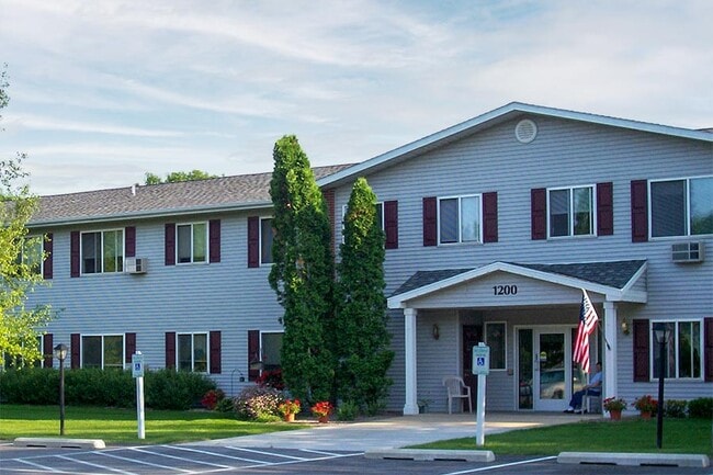 MARQUETTE MANOR