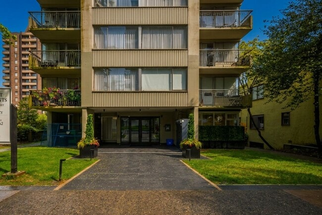 Photo - Newport Apartments