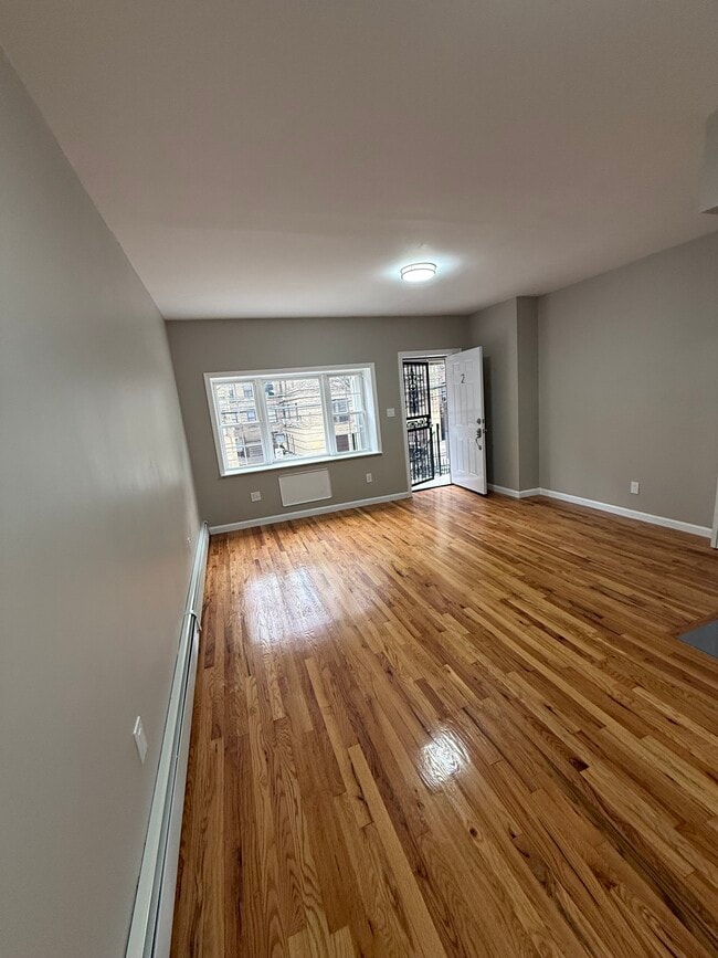 Building Photo - 315 E 163rd St Unit 2