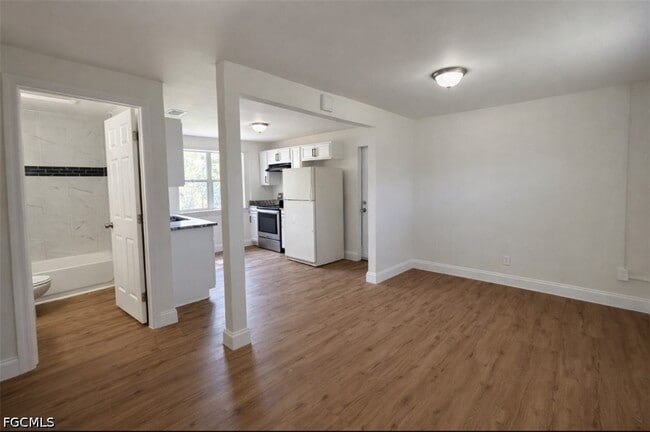 Photo - 569 Nuna Ave