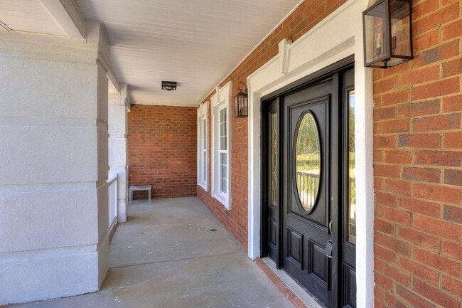 Photo - 2090 4 Bridges Rd