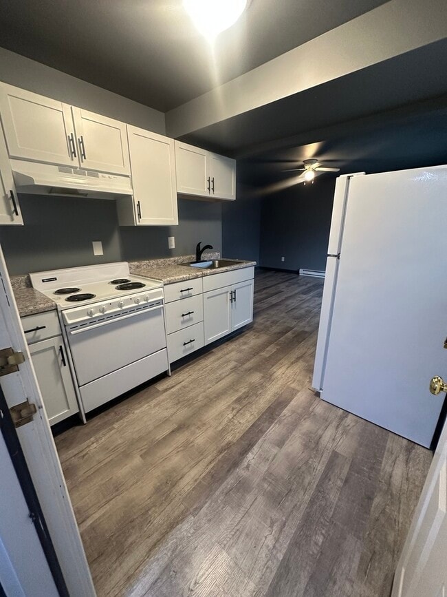 Photo - 530 E 3rd St Unit F