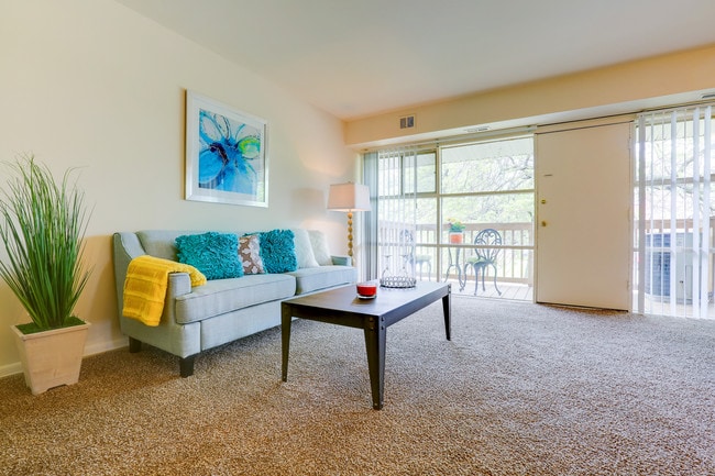 Photo - Hillen & Belvedere