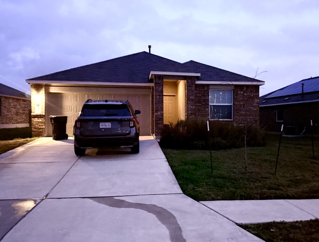 Building Photo - 404 Golden Grove Pkwy