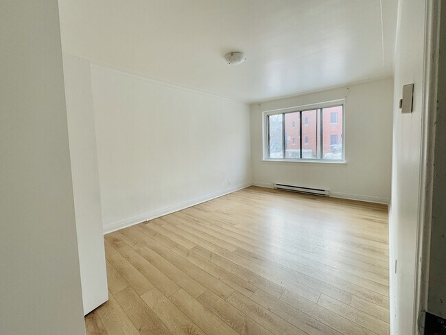 Photo - 345 Bd Graham