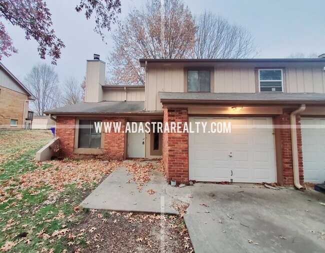 Photo - Very Nice & Spacious Duplex in North Olathe-Available in JULY!!