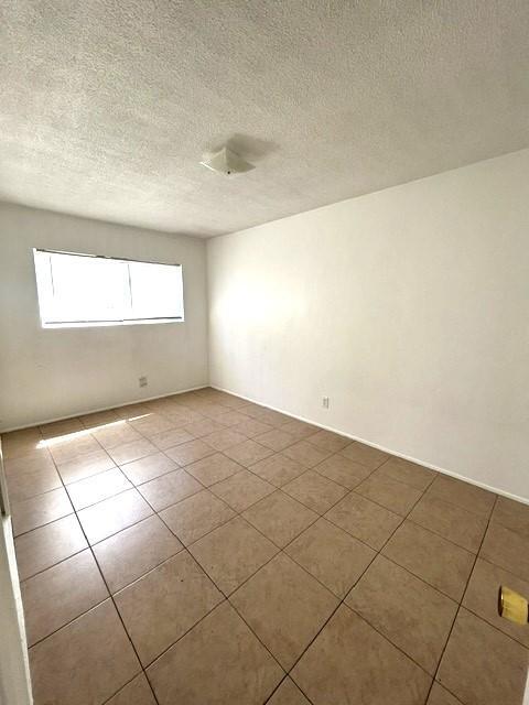 Photo - 429 W 6th St