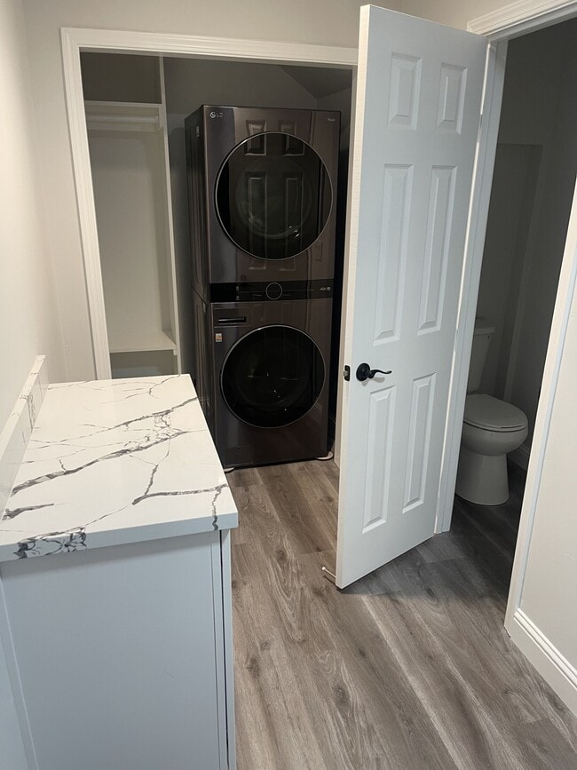 Newly Remodeled 2Bedroom Townhome