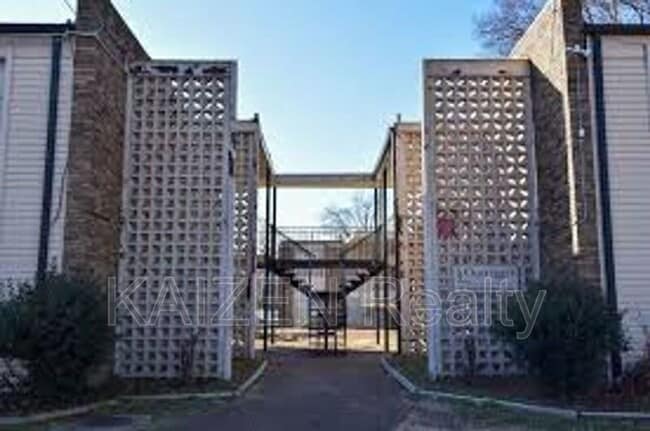 Building Photo - 151 N Belvedere Blvd Unit 10