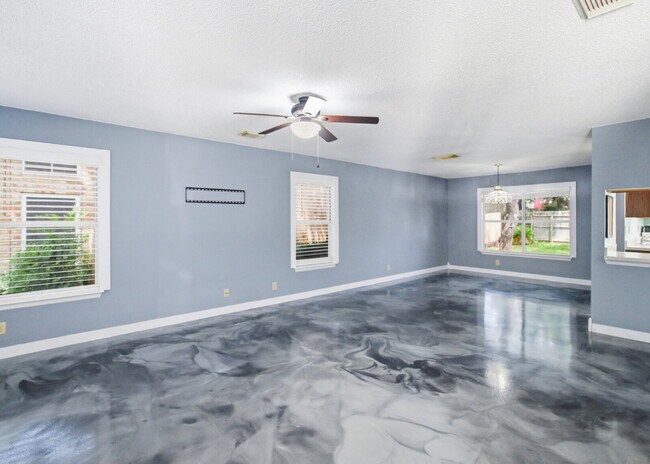 "Charming 3-Bed in Schertz with Spacious 2246 Sq Ft Layout!"