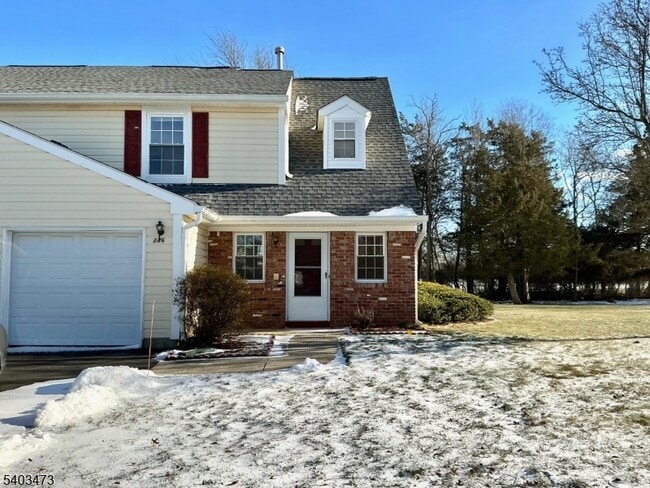 Building Photo - 246 Hyde Park Rd