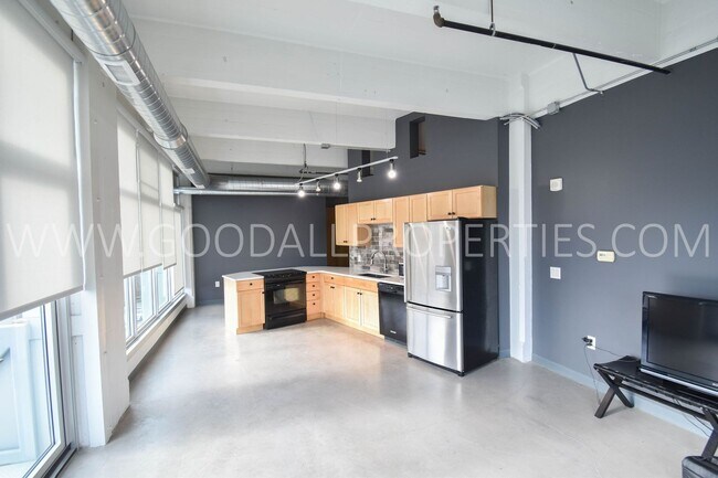 Photo - One Bedroom Loft Downtown (utilities Included) Unit 407