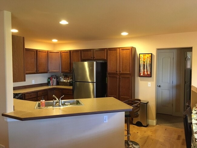 Building Photo - 959 Pin Ave Rental
