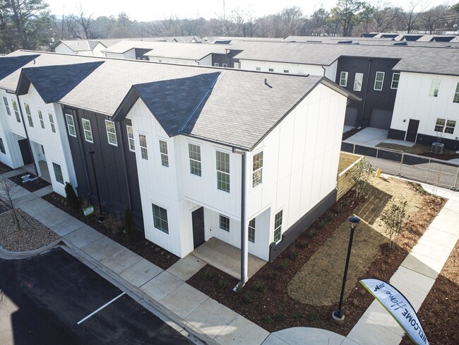 West Row Lofts & Townhomes - West Row Lofts & Townhomes