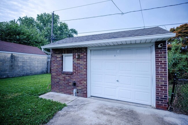 Photo - 3416 Chestnut St