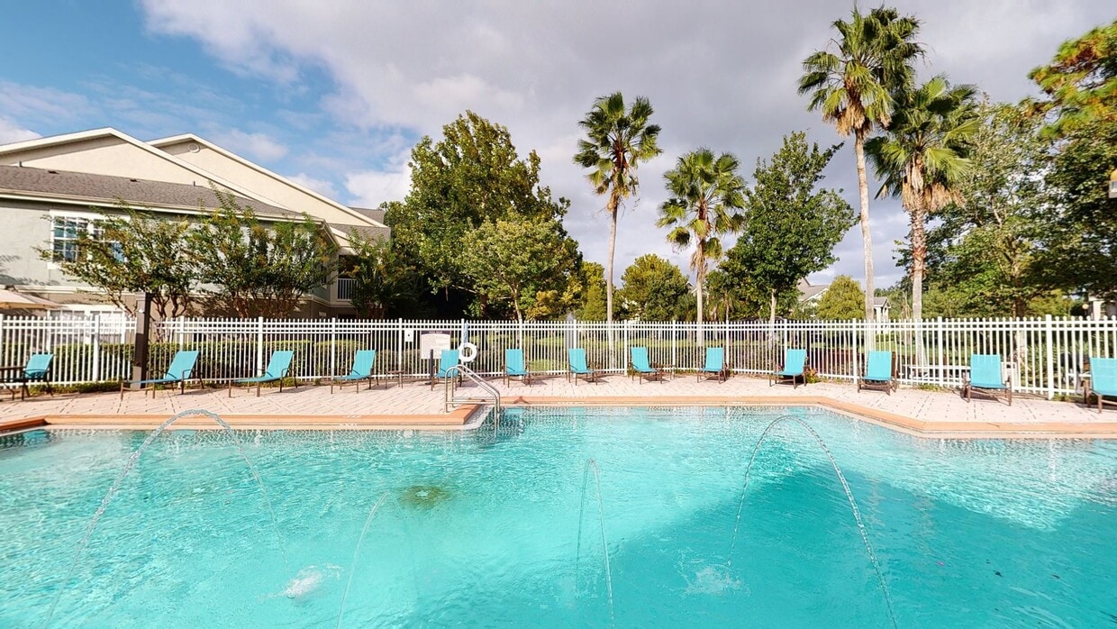 Photo - Ashton at Waterford Lakes Apartments