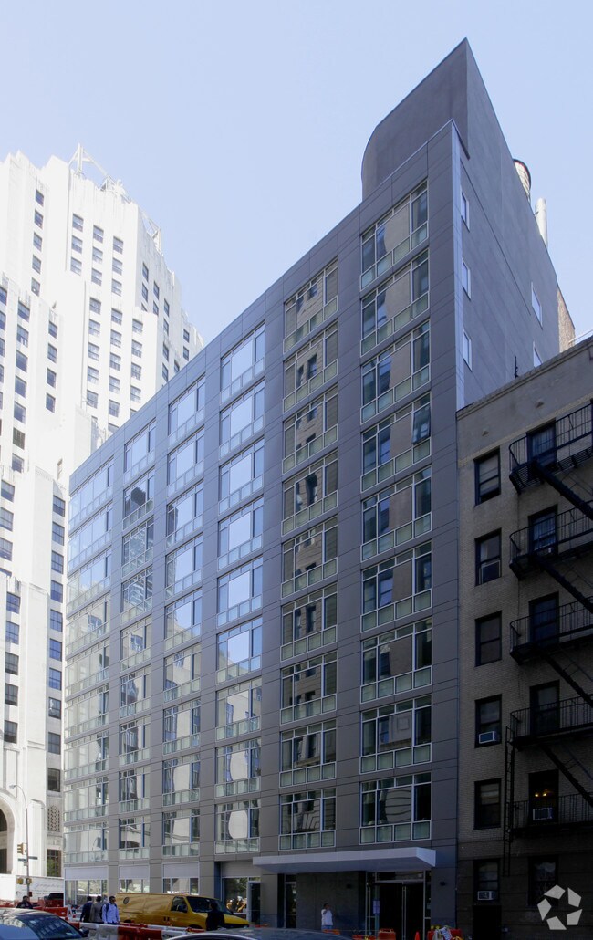 Photo - 325 Park Ave S