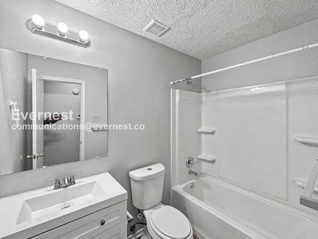 Photo - 3465 Cherry Cove W