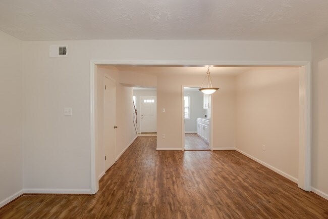 Photo - Petersburg Place