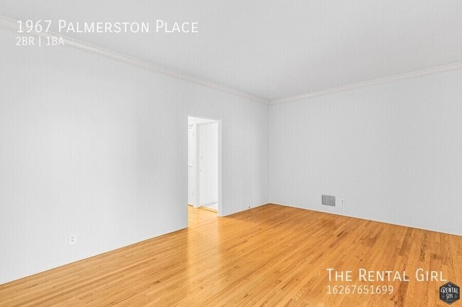 Photo - 1967 Palmerston Pl