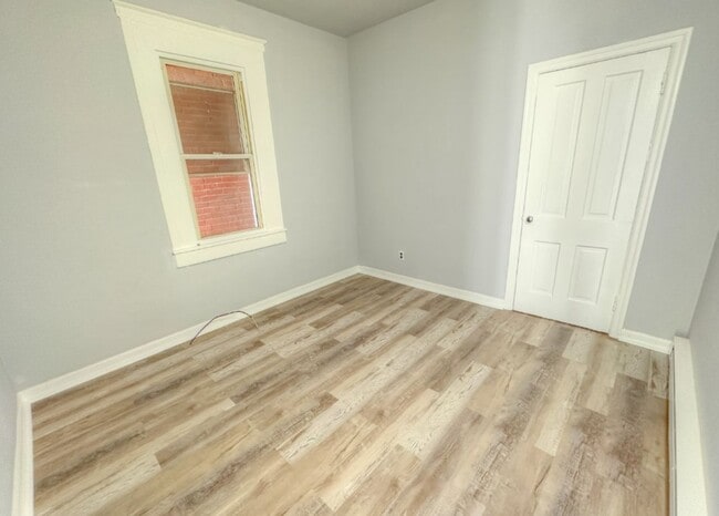 Photo - 321 W Broad St Unit 1