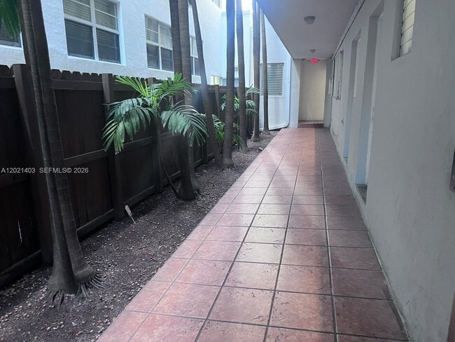 Building Photo - 528 Meridian Ave Unit 503