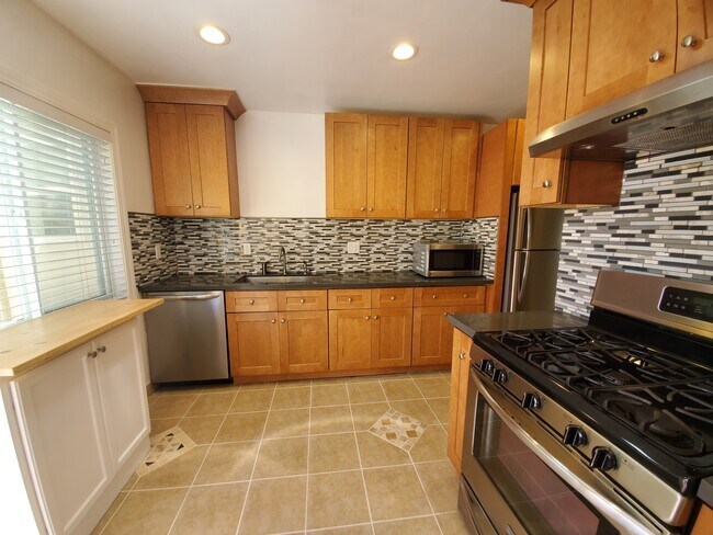 Photo - 714 N Idaho St