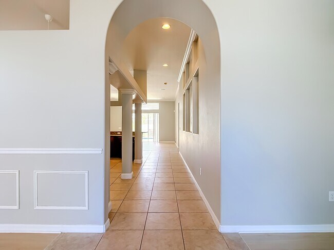 Photo - 10103 Newham Way