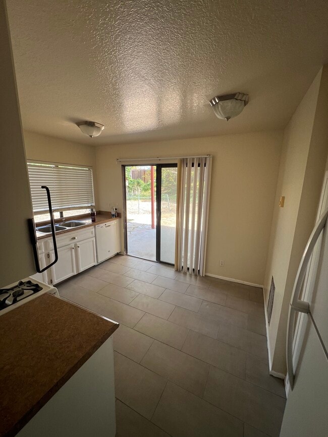 Photo - 120 Avenida Las Brisas Unit B