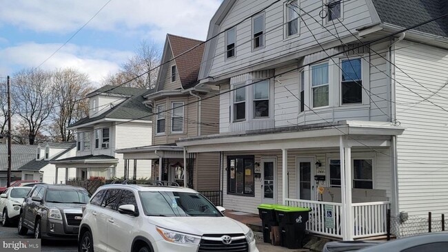 Photo - 262 Indiana Ave