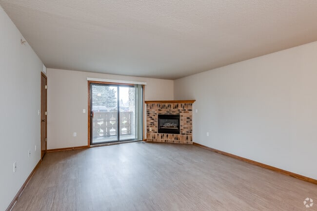 2 BR, 2 BA - 1,300SF - Parkwood Lake Apartments