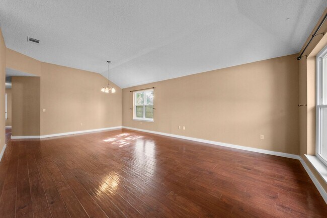 Photo - 6700 Carisbrooke Ln