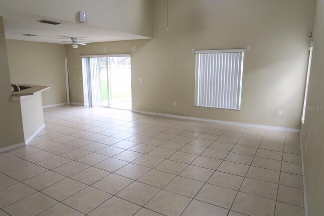 Photo - 105 Owenshire Cir