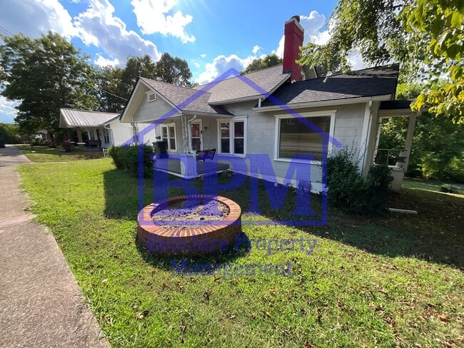 Building Photo - Charming 2-Bedroom Home in the Heart of Di...